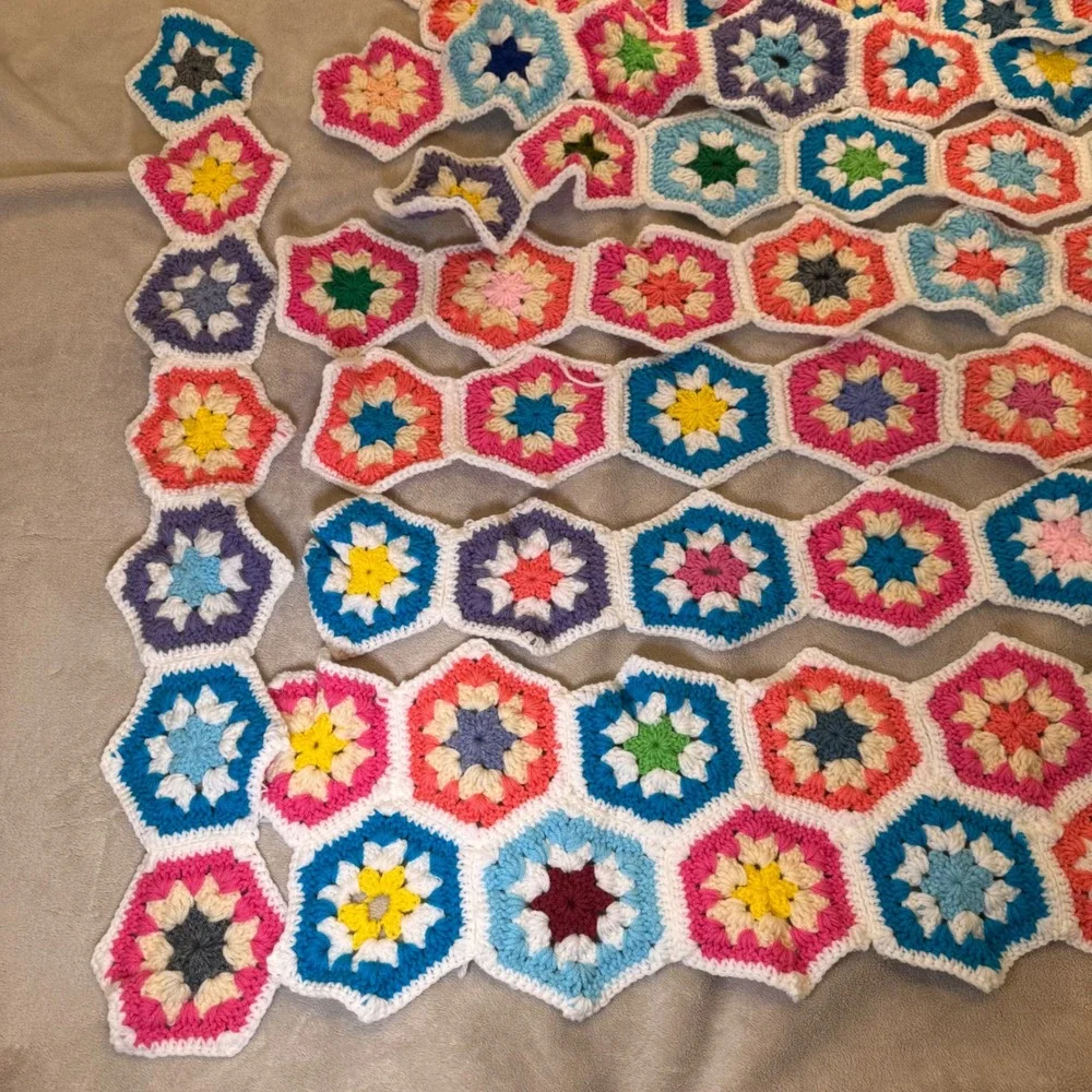 Handmade 108 hexagon Granny Squares Project Magic Circle F8 Crochet Needle  READ